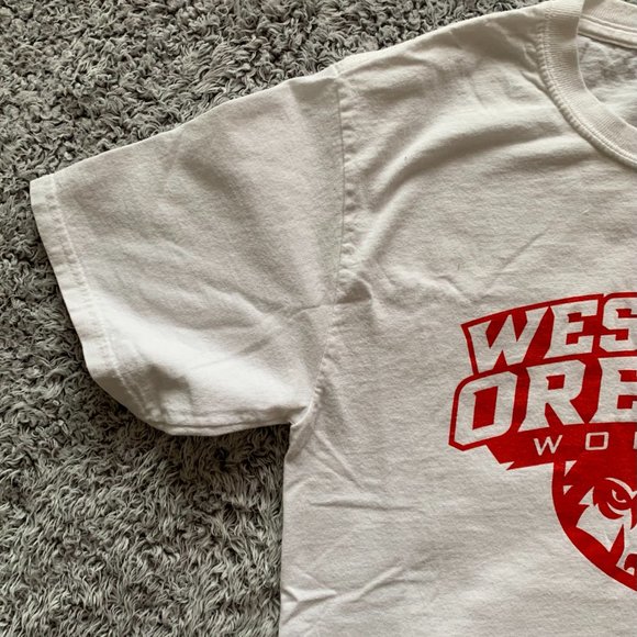 Vintage Western Oregon Wolves T-Shirt. Small. Port & Company. - Picture 3 of 7